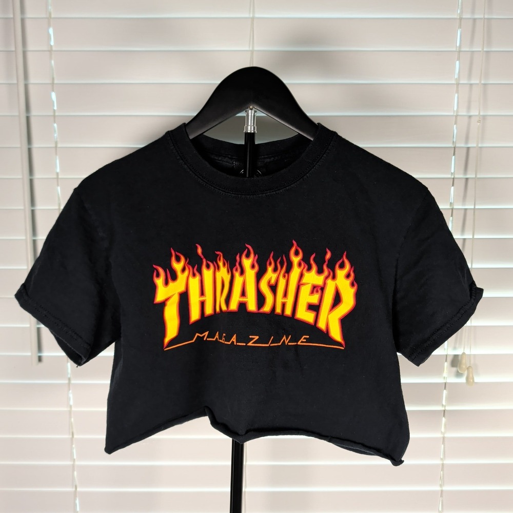 Thrasher Crop Top Women Small Black Flame Logo Skateboard Graphic Tee Excellent